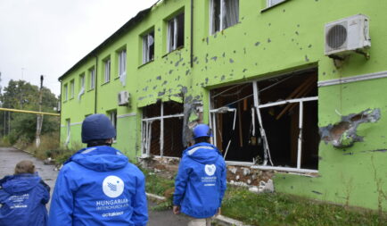 Adományokat adott át és humanitárius felmérést végzett a felszabadított Harkivban az Ökumenikus Segélyszervezet