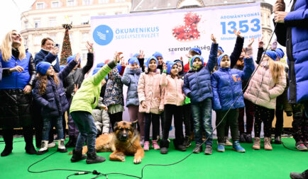 Sztárokkal, ismert önkéntesekkel szervezett adventi élménynapot rászoruló gyermekeknek az Ökumenikus Segélyszervezet