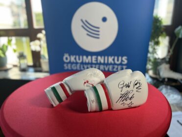 K.O. az üres iskolatáskáknak! – Jótékonysági árverés a rászoruló gyerekek tanévkezdéséért