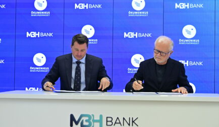Két év alatt több mint 12 500 embernek segített az MBH Bank és az Ökumenikus Segélyszervezet
